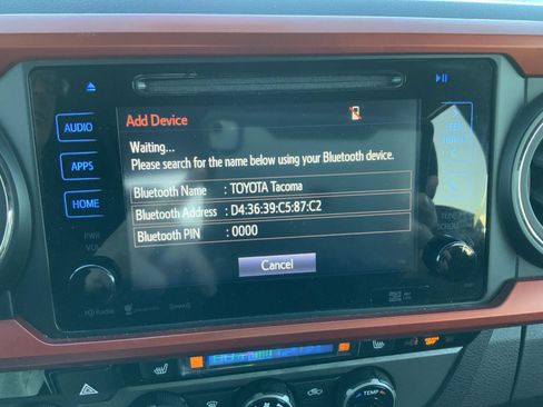 Used 2017 Toyota Tacoma TRD Off-Road image 39