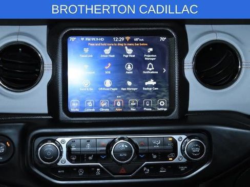 Used 2021 Jeep Gladiator Overland AWD/4WD image 22