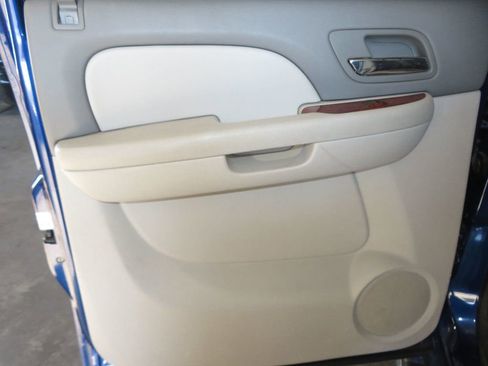 Used 2013 GMC Sierra 2500 SLT w/ SLT Convenience Package image 25