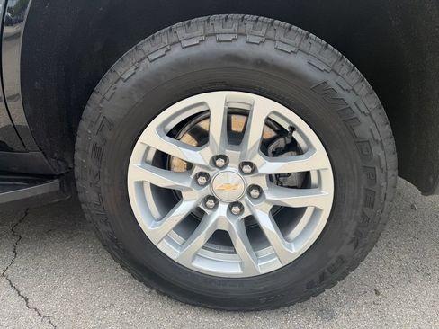 Used 2024 Chevrolet Tahoe LT RWD image 29