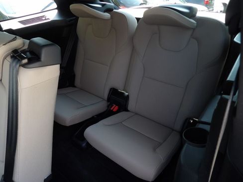 Certified 2026 Volvo XC90 B6 Plus AWD/4WD image 25