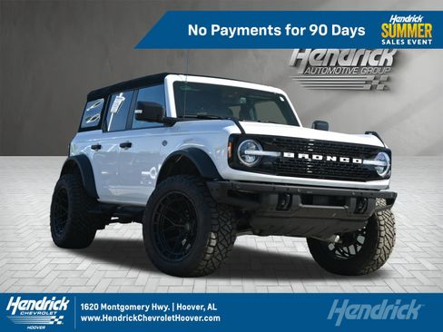 Used 2023 Ford Bronco Wildtrak AWD/4WD image 1