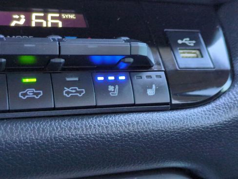 Used 2024 Toyota Tundra Limited image 21