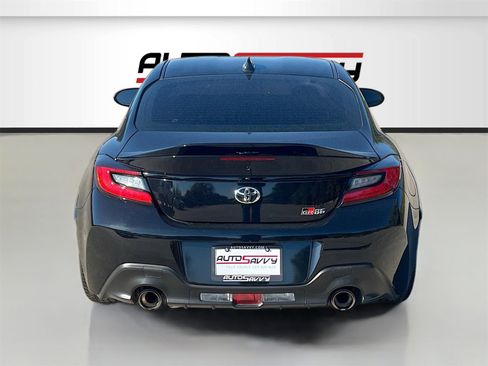 Used 2024 Toyota GR86 Premium image 6