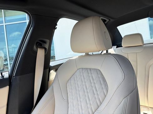 Used 2021 BMW 530i w/ Premium Package RWD image 24