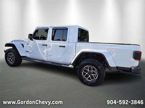 Used 2025 Jeep Gladiator Rubicon image 3