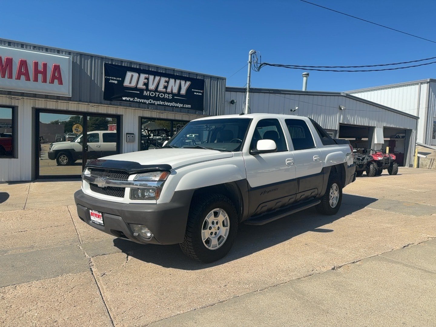 Used 2003 Chevrolet Avalanche 4x4 w/ Personal Security Package image 2