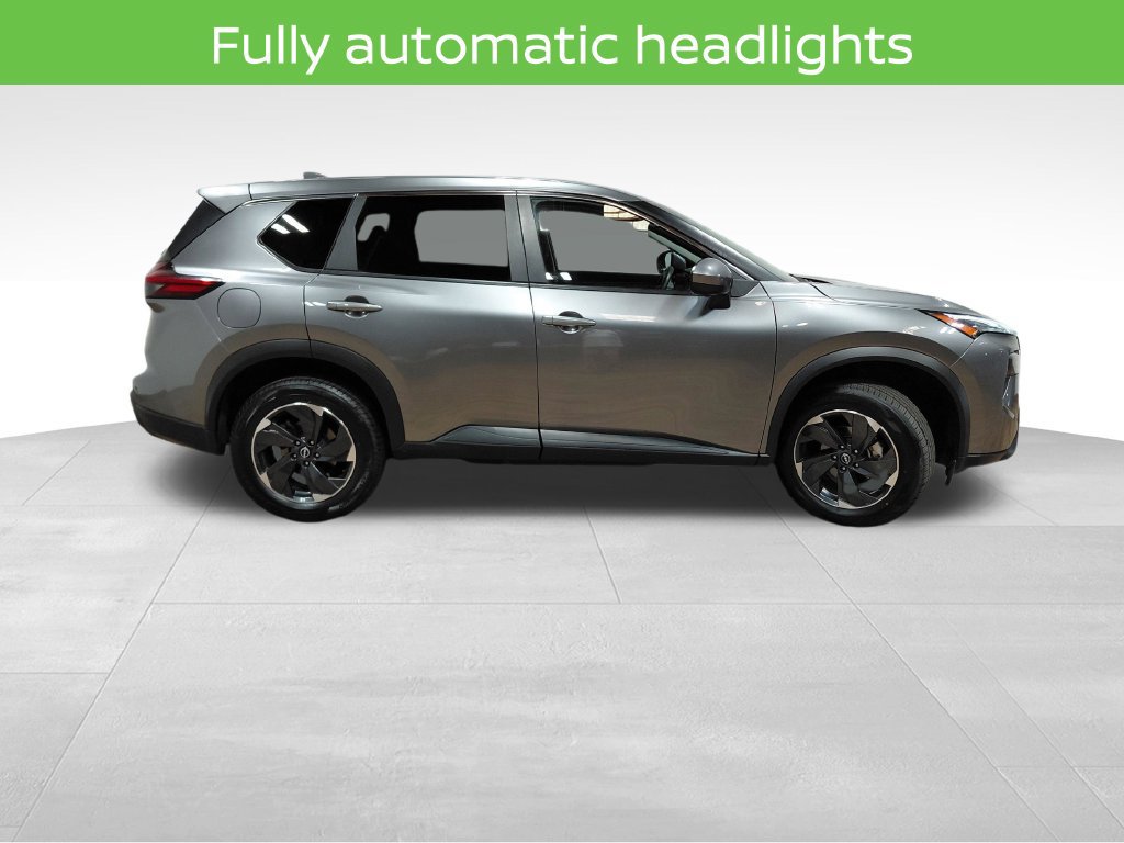 Used 2024 Nissan Rogue SV FWD image 21