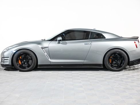 Used 2015 Nissan GT-R Black Edition AWD/4WD image 14