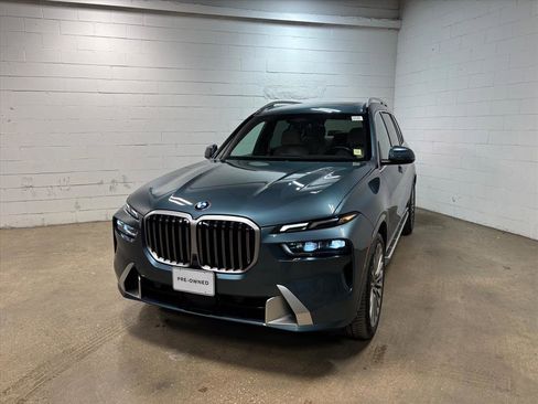 Used 2023 BMW X7 xDrive40i w/ Executive Package image 2