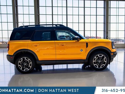Used 2022 Ford Bronco Sport Outer Banks w/ Tech Package AWD/4WD image 41