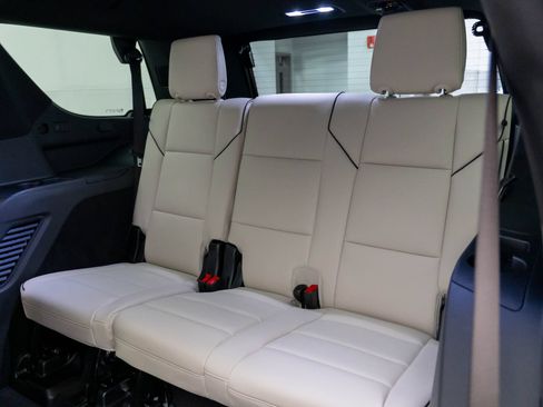 New 2026 Cadillac Escalade Sport w/ LPO, ONYX Package AWD/4WD image 17