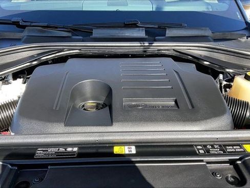 Used 2025 Land Rover Range Rover Long Wheelbase SE image 11