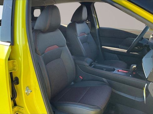 New 2026 Nissan Kicks SR image 8