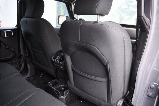 Used 2018 Jeep Wrangler Unlimited Sport AWD/4WD image 27