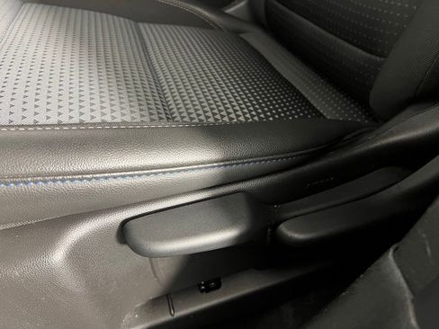 Used 2025 Chevrolet Trax LT image 22