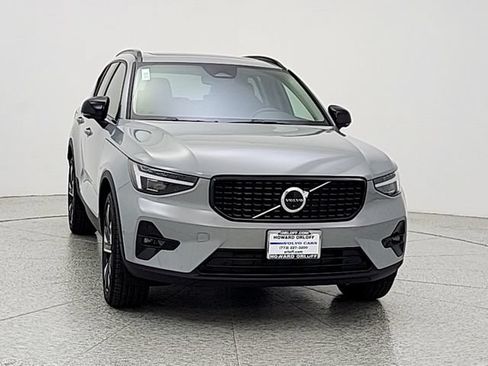 New 2026 Volvo XC40 B5 Plus w/ Climate Package AWD/4WD image 2