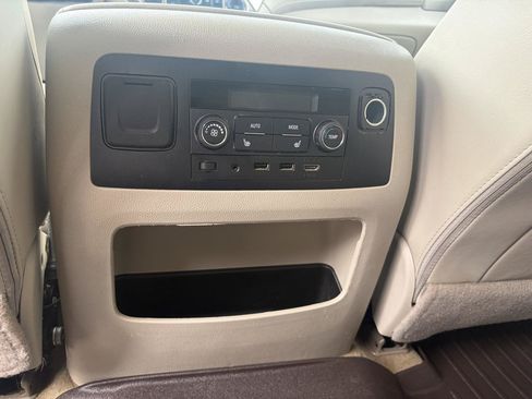 Used 2018 GMC Yukon Denali w/ Denali Ultimate Package AWD/4WD image 31