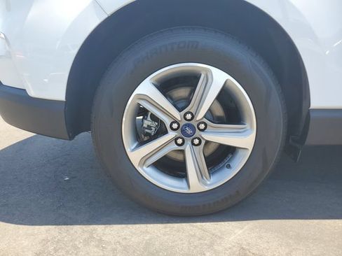 Used 2021 Ford Edge SEL w/ Convenience Package FWD image 5