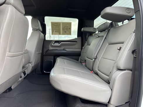 Used 2024 GMC Sierra 1500 SLT image 37