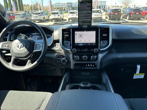 New 2026 RAM 1500 Express AWD/4WD image 19