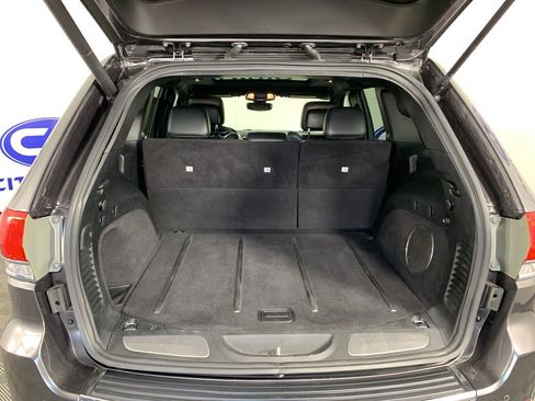 Used 2017 Jeep Grand Cherokee Limited w/ Luxury Group II image 36