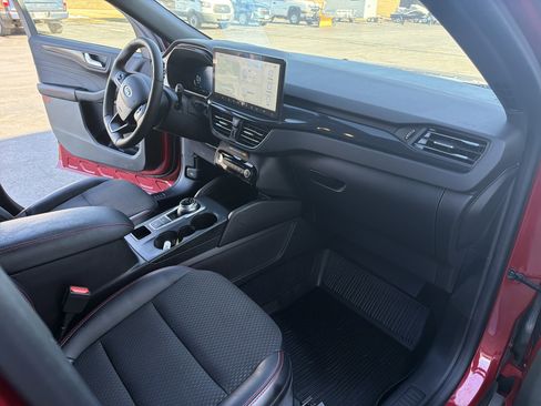 Certified 2023 Ford Escape ST-Line Elite image 29