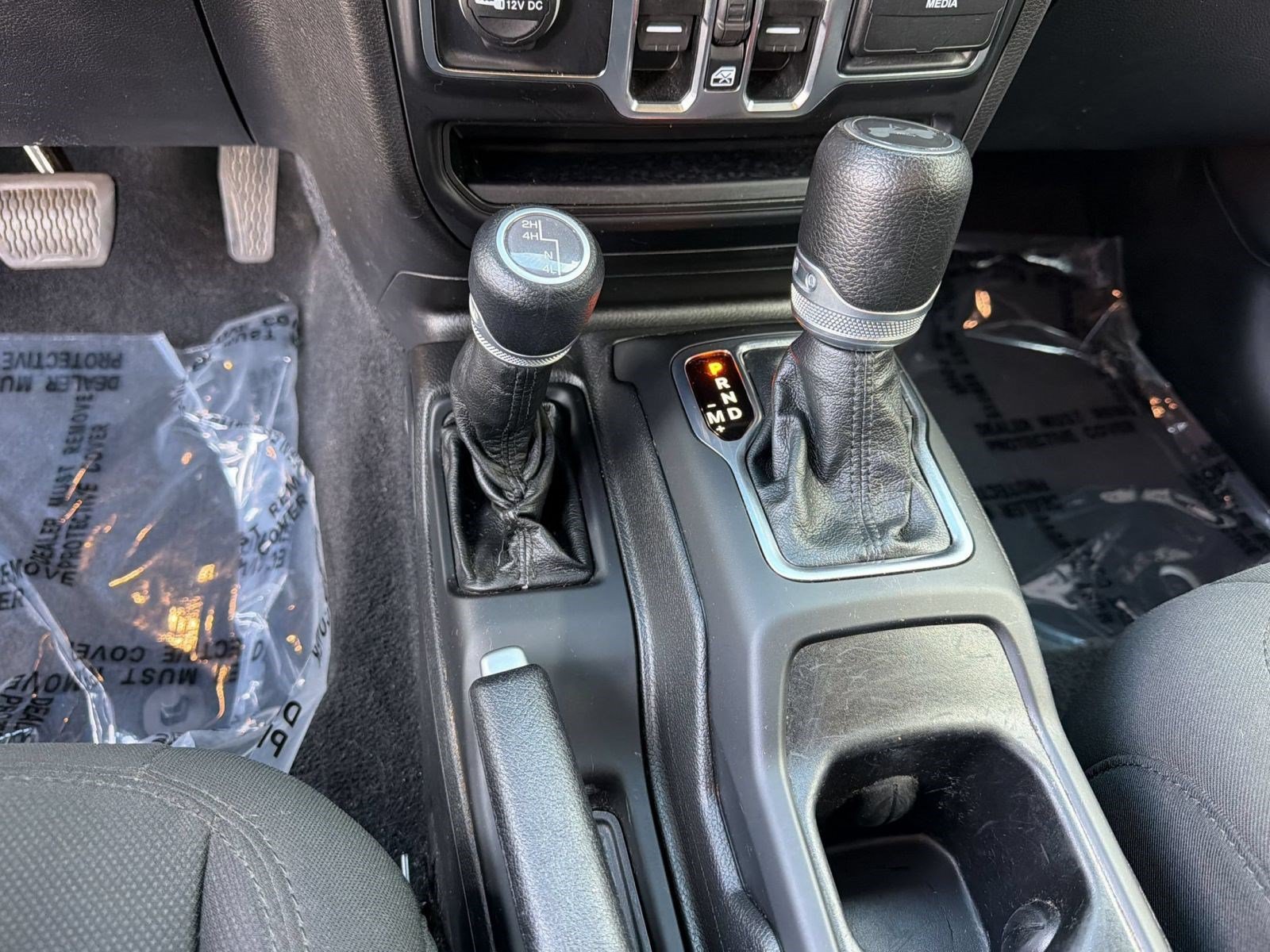 Used 2022 Jeep Wrangler Unlimited Sport AWD/4WD image 17