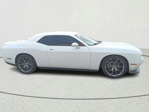 Used 2022 Dodge Challenger GT RWD image 7