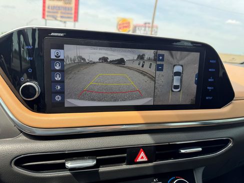 Used 2021 Hyundai Sonata Limited FWD image 15