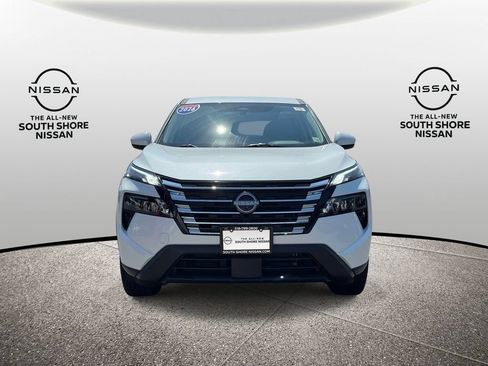 Certified 2026 Nissan Rogue SV AWD/4WD image 2