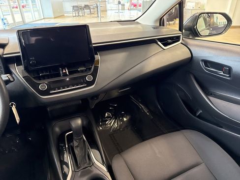 Used 2023 Toyota Corolla LE image 19