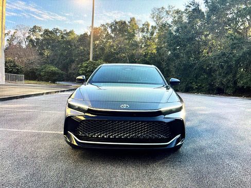 Used 2024 Toyota Crown XLE AWD (Natl) image 2