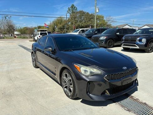 Used 2020 Kia Stinger GT-Line image 2