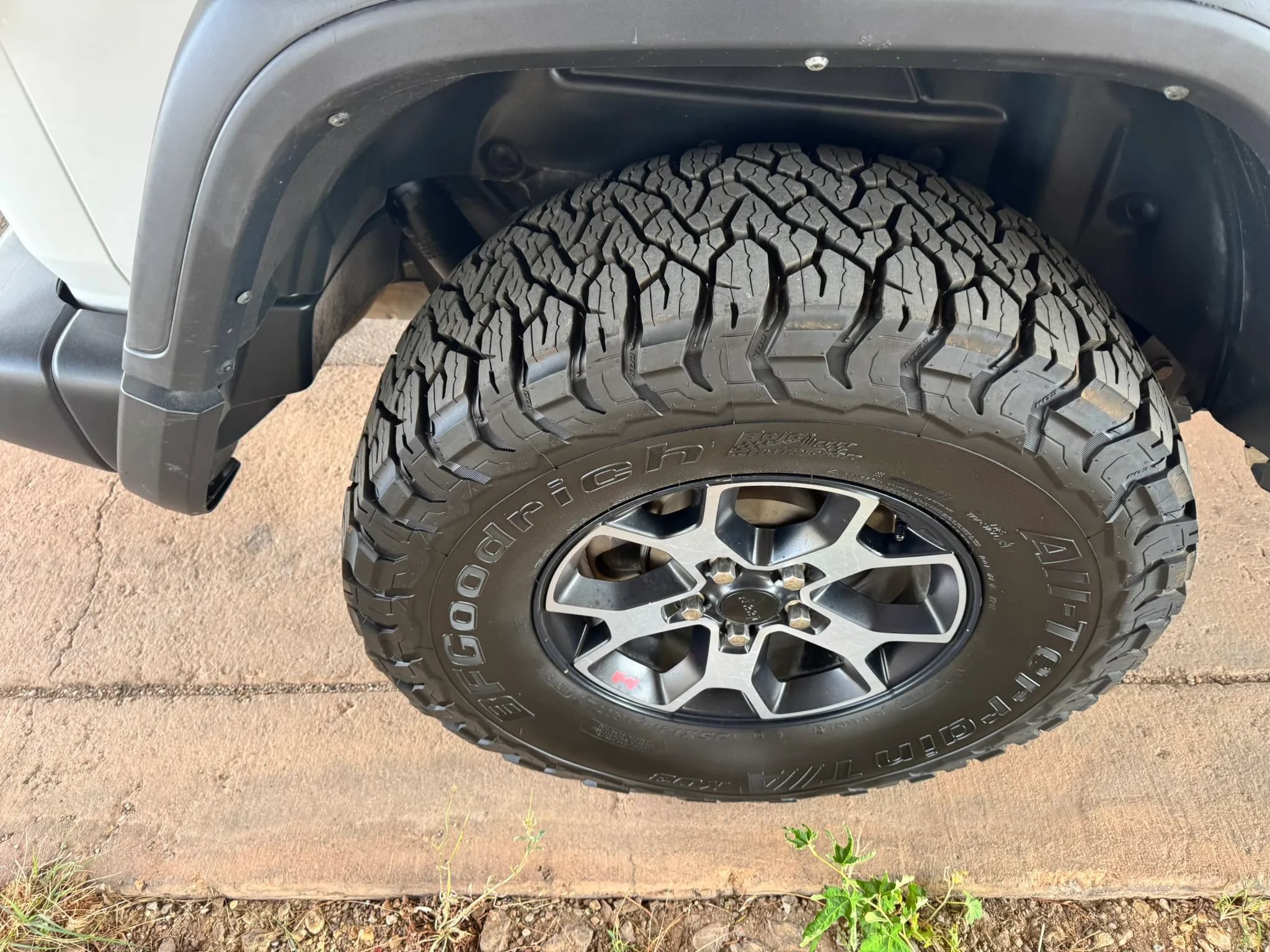 Used 2022 Jeep Wrangler Unlimited Rubicon w/ LED Lighting Group AWD/4WD image 35
