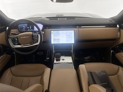 Certified 2025 Land Rover Range Rover SE image 22