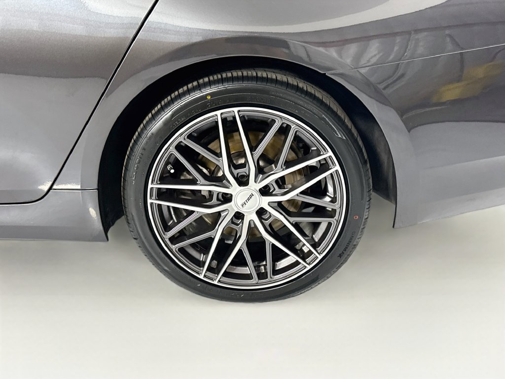 Used 2022 BMW 530e RWD image 32