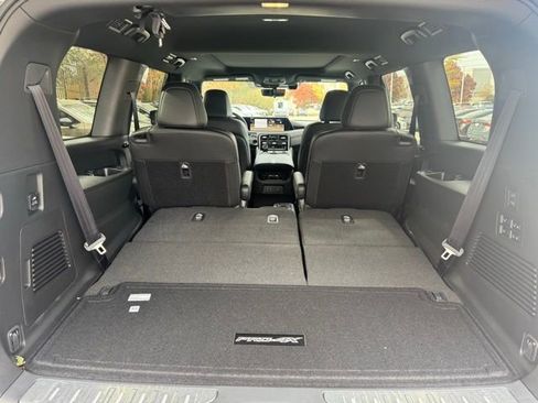 New 2026 Nissan Armada PRO-4X image 27