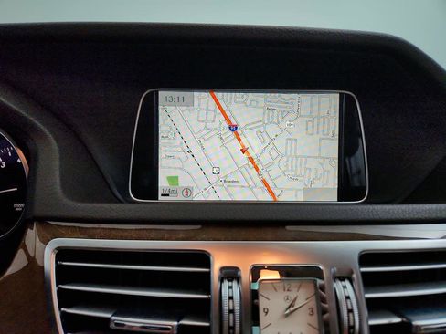 Used 2014 Mercedes-Benz E 350 Sedan image 20