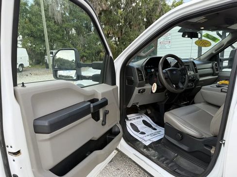Used 2017 Ford F550 4x4 Crew Cab Super Duty image 21