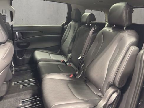 New 2026 Kia Carnival SX FWD image 10