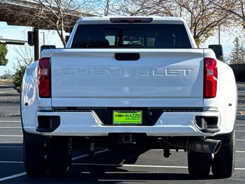 Used 2022 Chevrolet Silverado 3500 High Country image 11