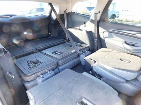 Used 2021 Buick Enclave Essence w/ Sport Touring Edition image 29