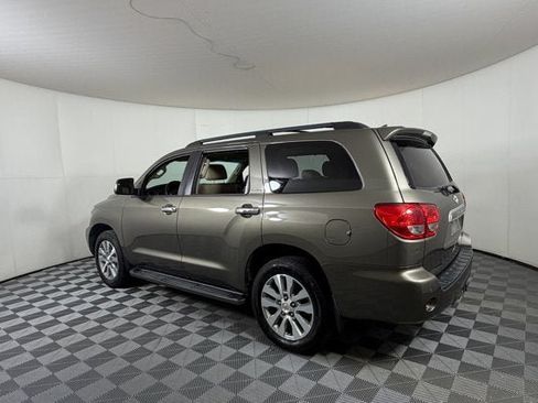 Used 2017 Toyota Sequoia Limited w/ Safety & Convenience Package RWD image 3