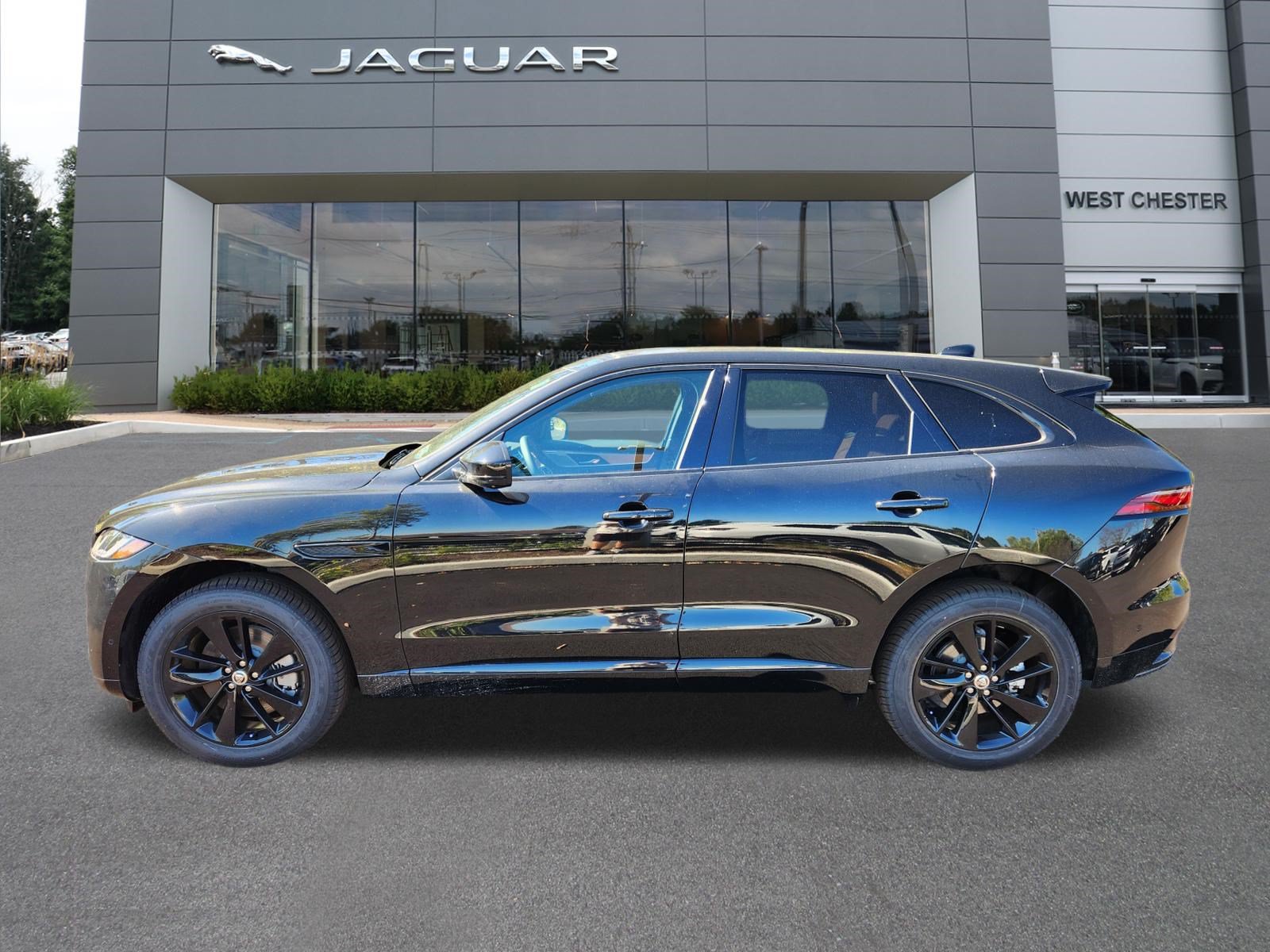 New 2026 Jaguar F-PACE R-Dynamic S AWD/4WD image 5