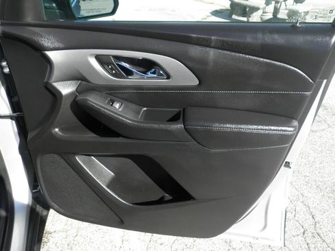 Used 2022 Chevrolet Traverse LT w/ LPO, Cargo Package image 32