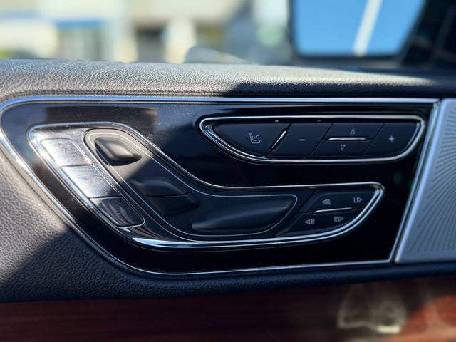 Used 2021 Lincoln Navigator L Reserve AWD/4WD image 19