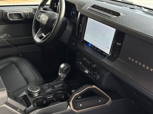 New 2025 Ford Bronco Badlands image 11