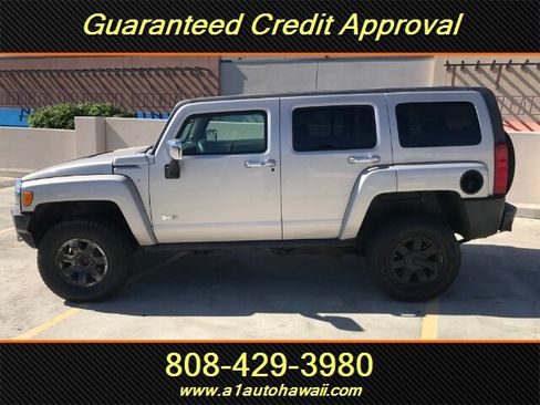 Used 2008 HUMMER H3 Luxury AWD/4WD image 3