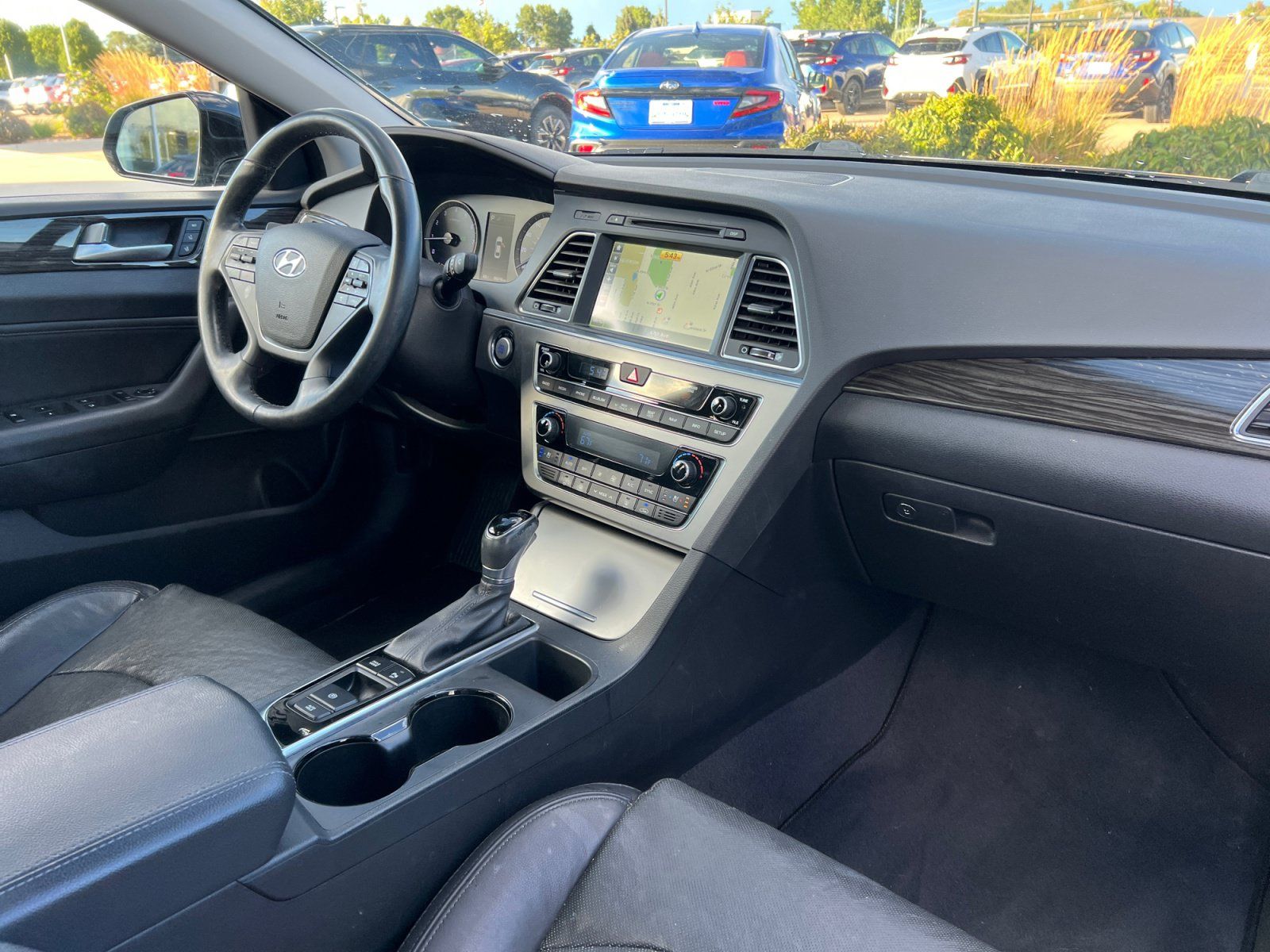 Used 2015 Hyundai Sonata Limited w/ Option Group 06 FWD image 16